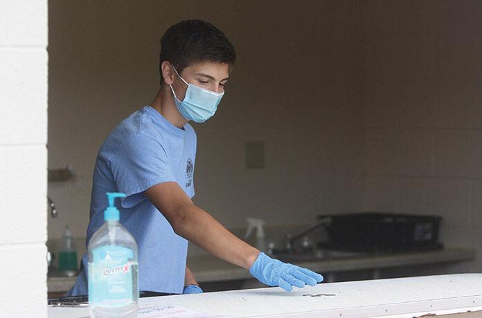 Montrose businesses support mask order